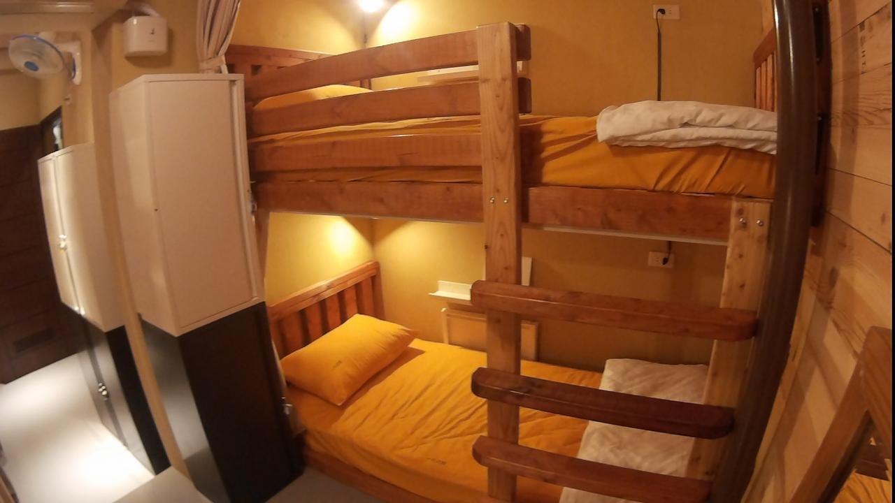 On Board Hostel Manzhou Екстериор снимка